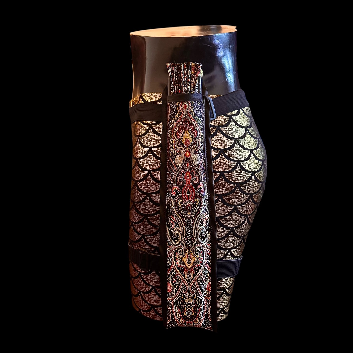 Großer handgefertigter Bambus Rave Fächer mit Holster - Swooshy Royal non-plus-ultra