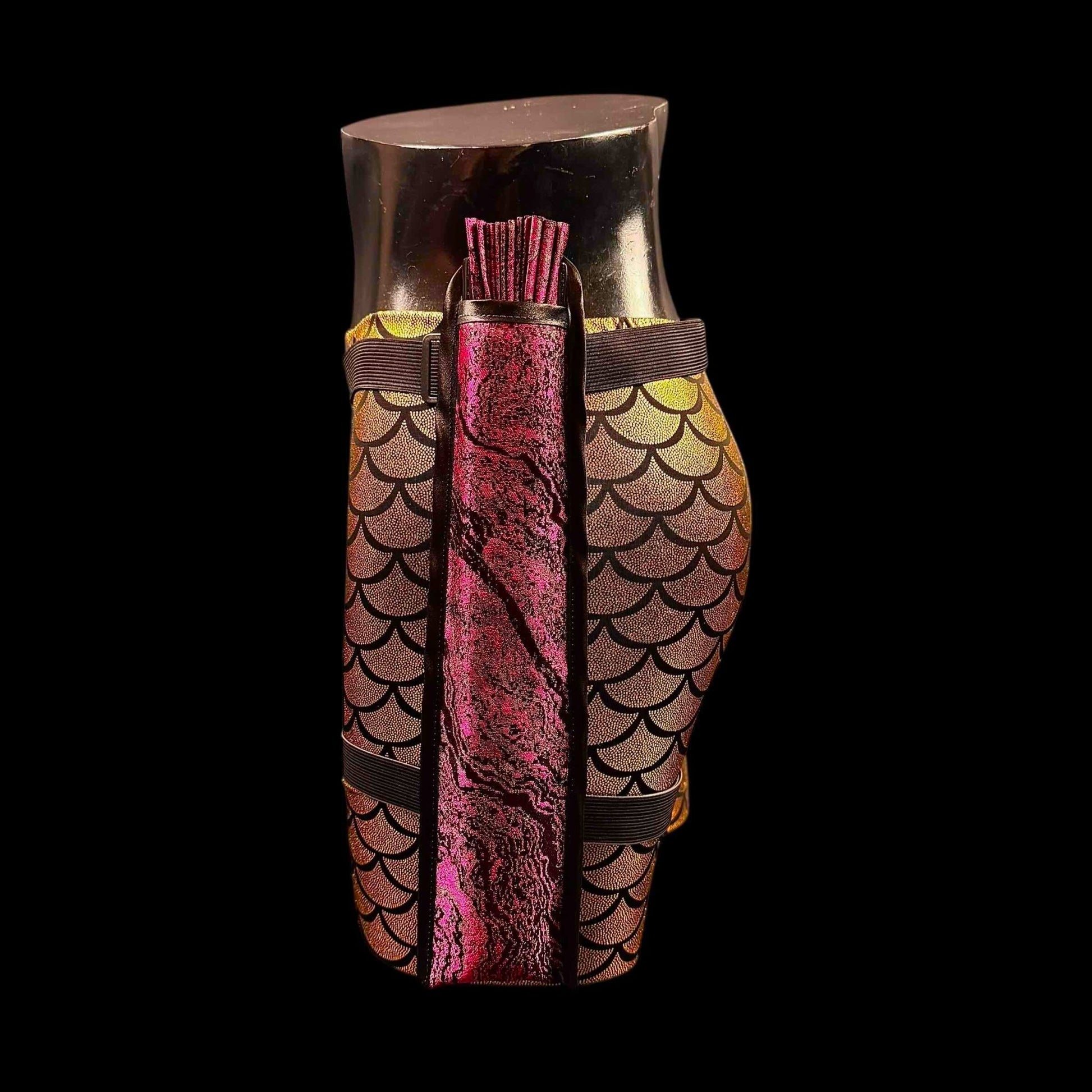 Großer handgefertigter Bambus Rave Fächer mit Holster - Magenta gold - Fanmans Fanshop